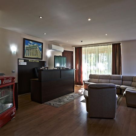 Acropolis Hotel 파자르지크 외부 사진