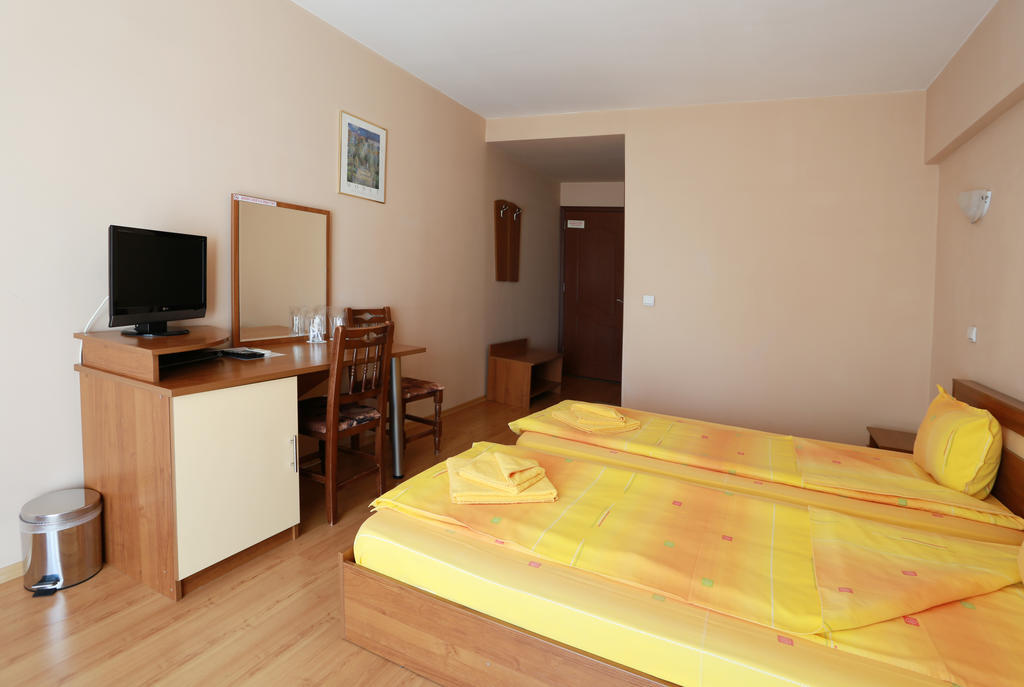 Acropolis Hotel 파자르지크 객실 사진