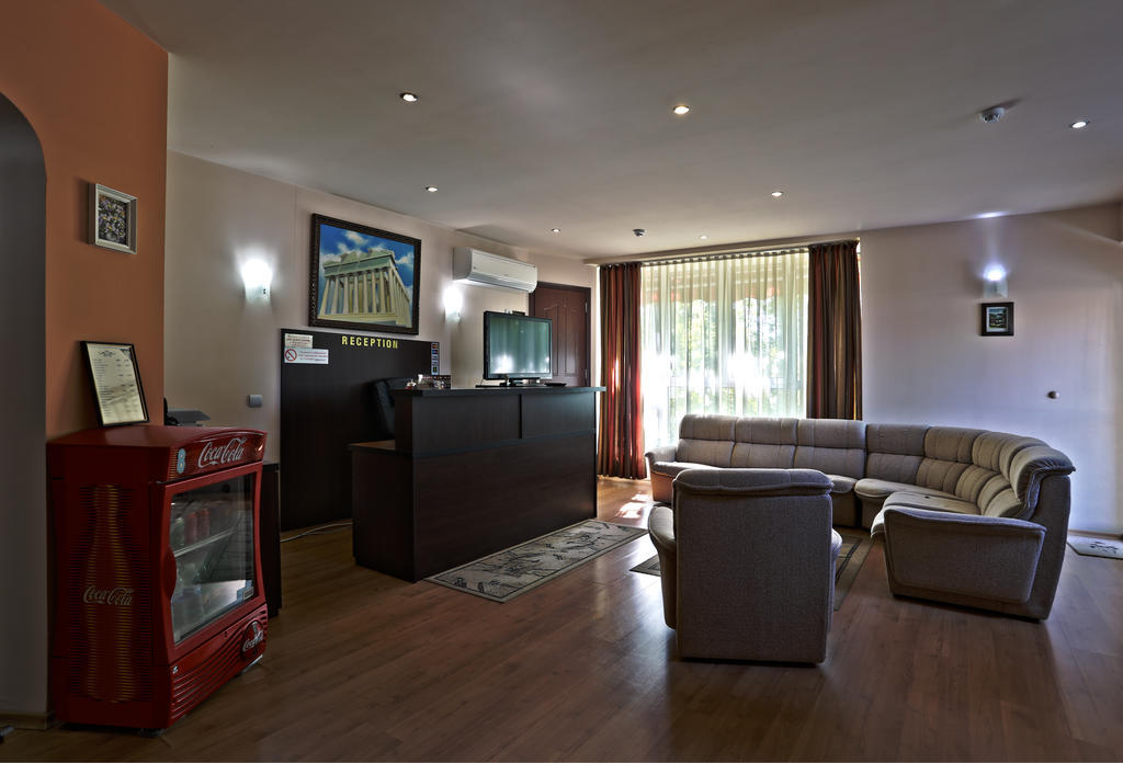 Acropolis Hotel 파자르지크 외부 사진
